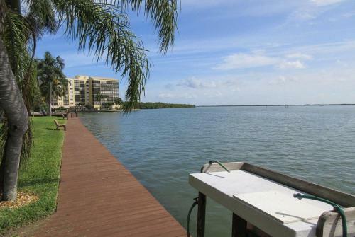 Harbour Pointe North 127 By Kathy Nesbit Vacations