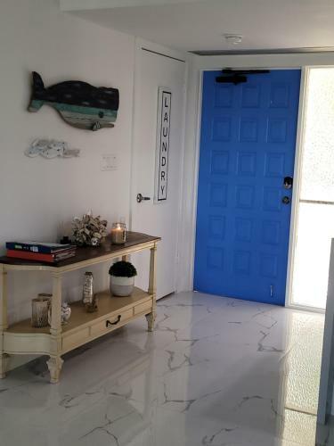 Apartamento Newly Renovated Beachfront Condo