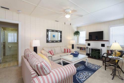 Mary's Sandy Bottoms Vacation Home