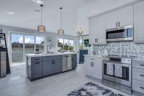 Twin Palaces On Palmetto By Coastal Vacation Properties
