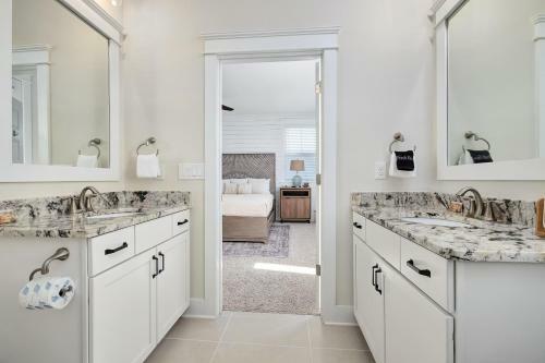 Lionfish Inn 53