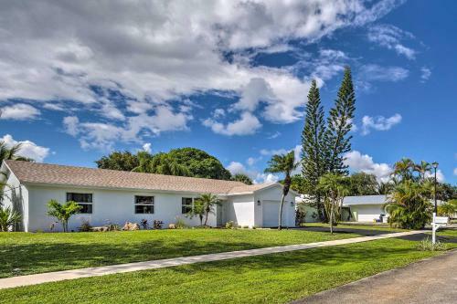 Coastal Jupiter Oasis Less Than 3 Miles To Beaches!