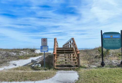 Palm Oasis North Jax Beach