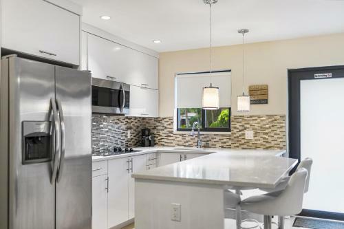 Apartamento Alani Bay Deluxe Condos