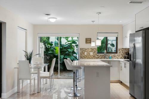Apartamento Alani Bay Deluxe Condos