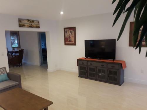 2700 Palms Lauderdale