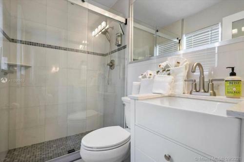 Wilton Manors Cottage 4 Bd 4 Bth W/2 Private Pools