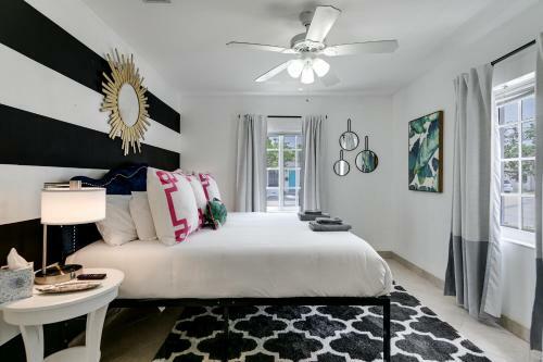 Apartamento Bright: Central 1br - Kingbed - Smart-tvs - Parking