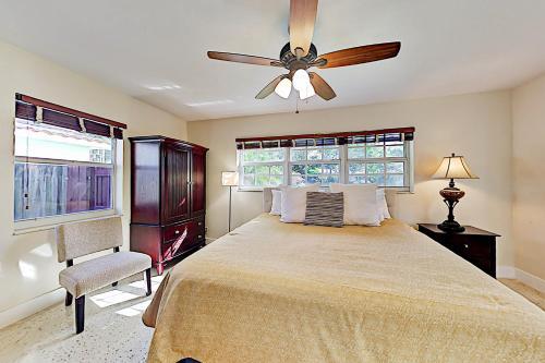 Casa Poinsettia