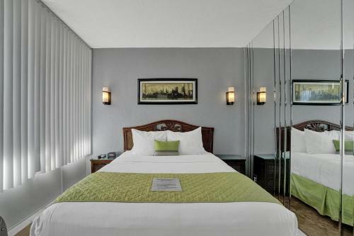 Hotel The Worthington Resorts - Men Only