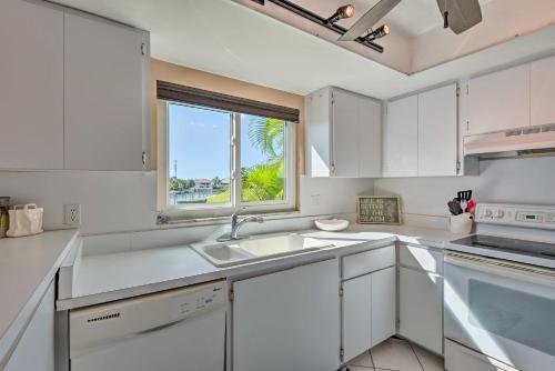 Apartamento Bayfront Holmes Beach Condo With Resort Perks!
