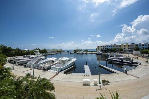 Licensed Mgr - Modern 3/3.5 Villa - Key Largo's Most Upscale Oceanfront Resort!