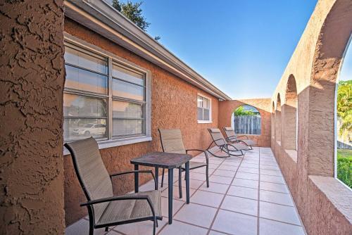 Idyllic Largo Escape With Private Pool And Lanai!