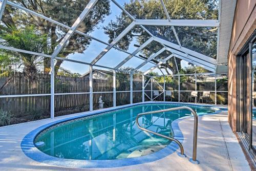 Idyllic Largo Escape With Private Pool And Lanai!