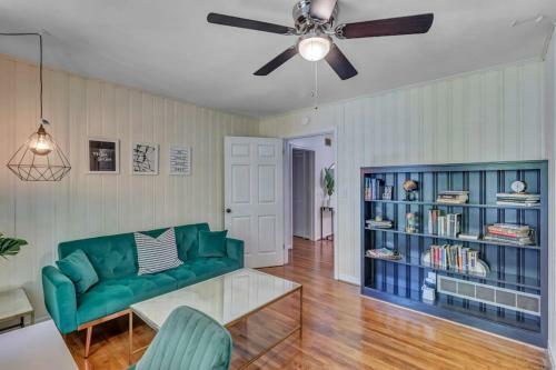 Huge Ranch Style House With An Mcm Flare!
