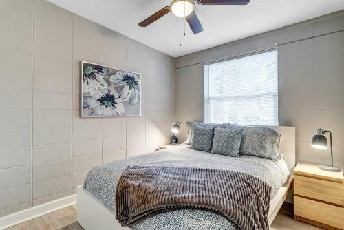Cozy Apartment On Shaded Street!