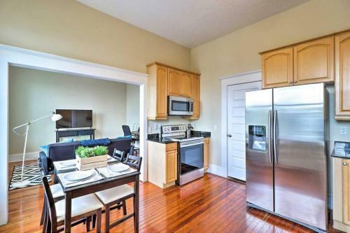 Airy Apartment In Historic Springfield
