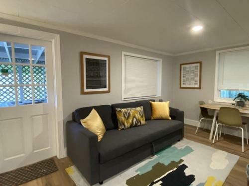 Adorable 2 Br Tiny Home In Historic San Marco!