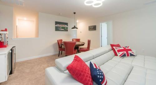 Champions Gate Grand Escape - Six Bedroom Home