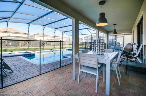 Disney On Budget Champion Gates Pool Homes 8-9bedrooms