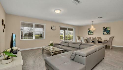 Disney On Budget Champion Gates Pool Homes 8-9bedrooms