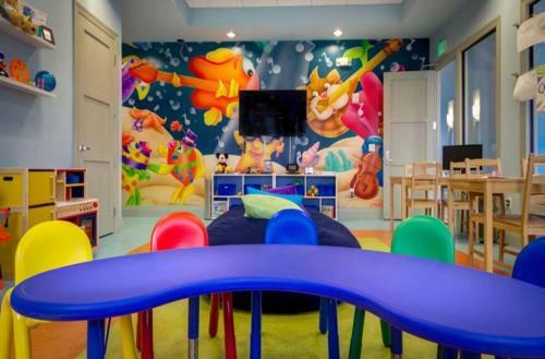 Champion Gates Bar-restaurant-lazy River & More