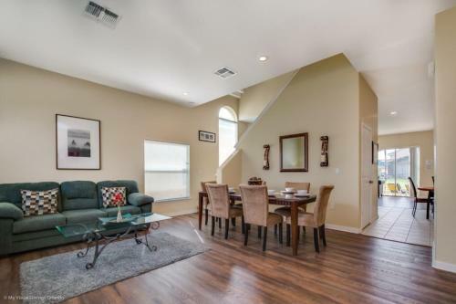 Fantastic 5 Bed Pool Spa Home With Gamesroom 161cl Villa