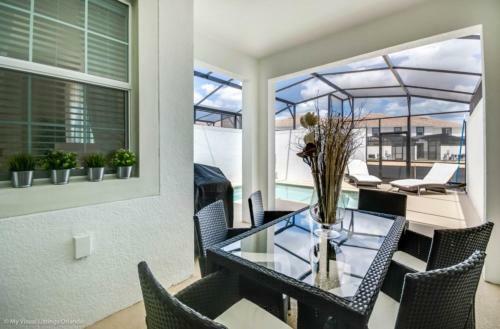 Paradise Champion Gates Penthouse