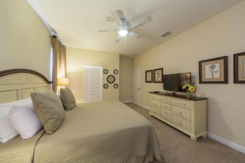 Champions Gate Home With Large Pool Spa! Home