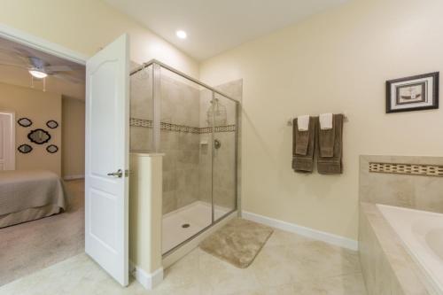 Champions Gate Home With Large Pool Spa! Home