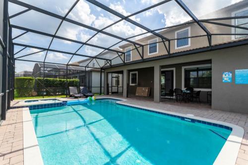 Superior Home With Private Pool, Spa, Grill And More! 9027
