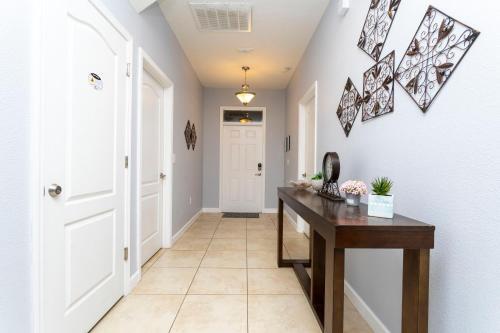 Superior Home With Private Pool, Spa, Grill And More! 9027