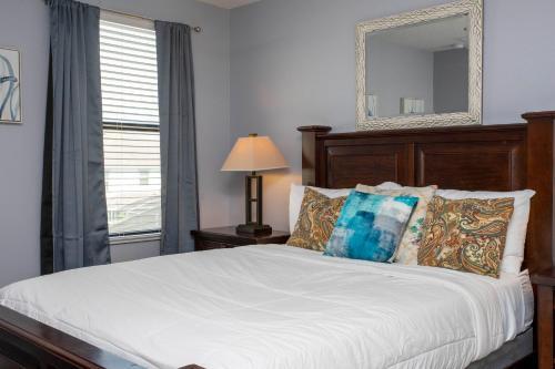 Superior Home With Private Pool, Spa, Grill And More! 9027