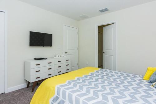 Gorgeous Home With Pool And Game Room Cg1680