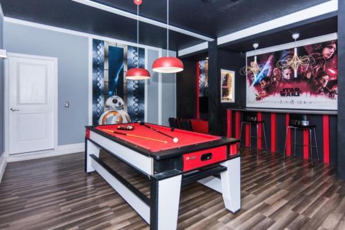 Gorgeous Home With Pool And Game Room Cg1680