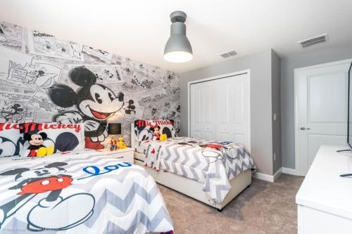 Modern Luxury In Champions Gate 4 Bdm Townhouse