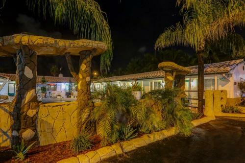 Hotel Green Seas Motel