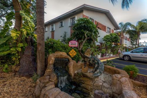 Richard's Motel Studios