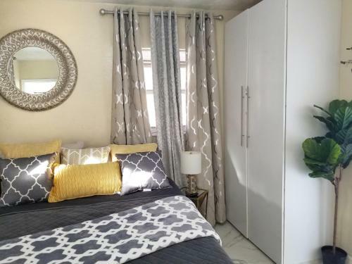 Hostal Glam Private Studio 4 Miles From Beach