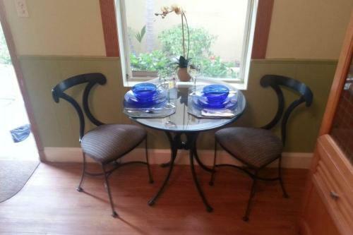 Apartamento Steps From The Beach Right On The Waterfront