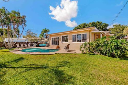 Heated Pool-high Speed Internet-3bed/3bath Home!