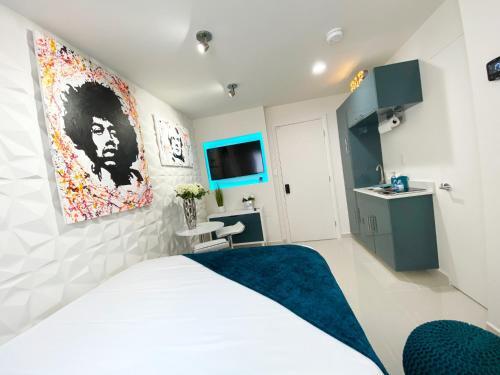Renovated Luxury Studio Apartment In Downtown! 23