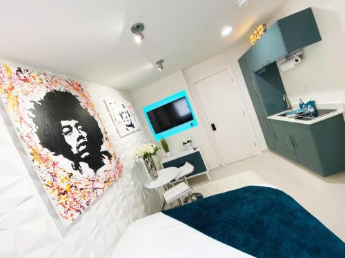 Renovated Luxury Studio Apartment In Downtown! 23