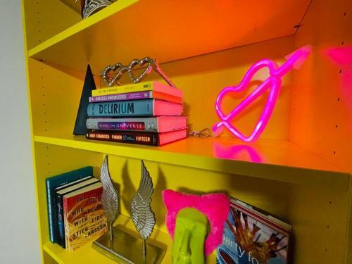 Artsy Studio In Hollywood, Fl