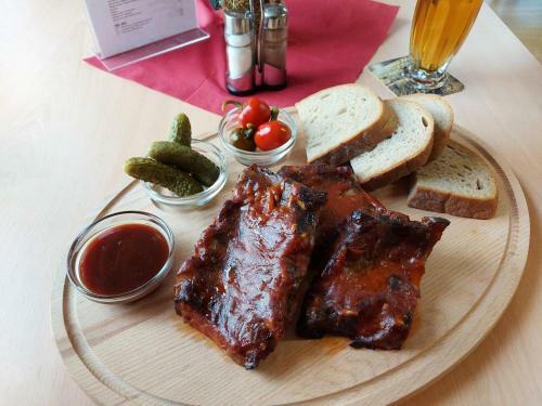 Hostal Pension A Restaurace U Soused?