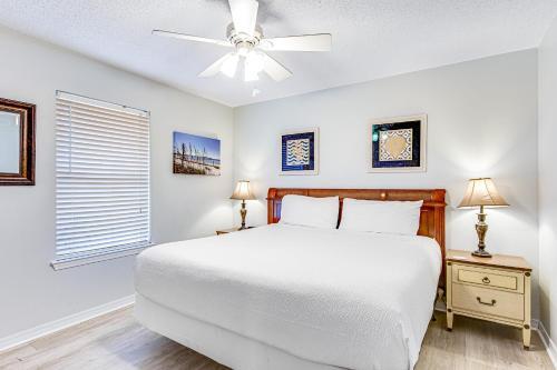 5 Bed 2 Bath Vacation Home In Destin