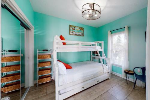Terra Cotta: Tropical Dreams