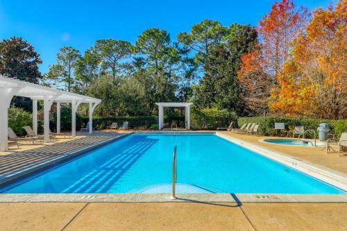 Sandestin: Laurel Way