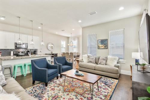 New Luxury Home! New Private Pool! Gated Community!