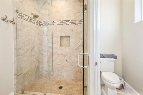 New Luxury Home! New Private Pool! Gated Community!